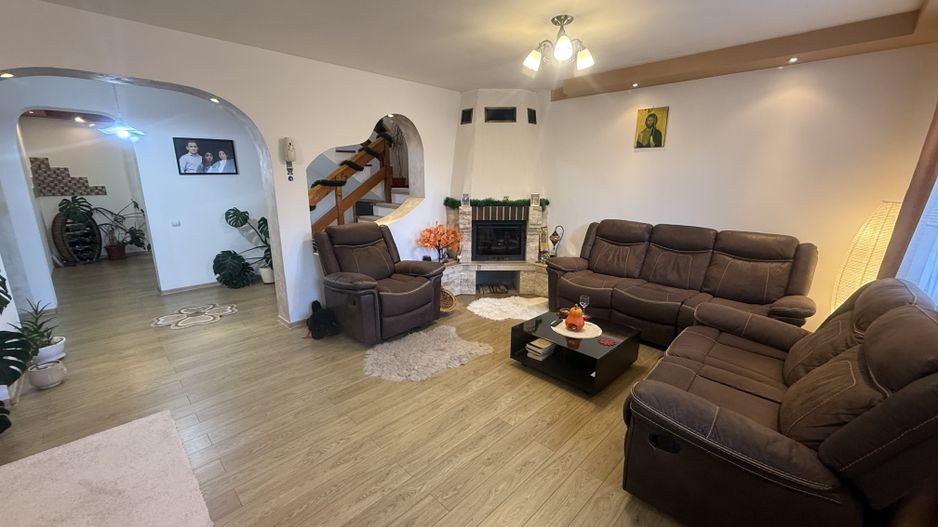 Vila de vânzare 160 mp - complet mobilată și utilata  - Câmpina ! - Poză 3