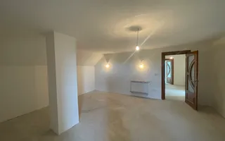 Casă la Rosu | Teren imprejmuit | Priveliste panoramica| Burla - Poză 19
