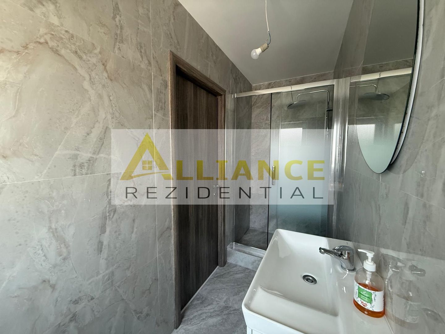 Vila individuala P+1E ~ 4 camere 2 bai ~ 247mp teren - Poză 10