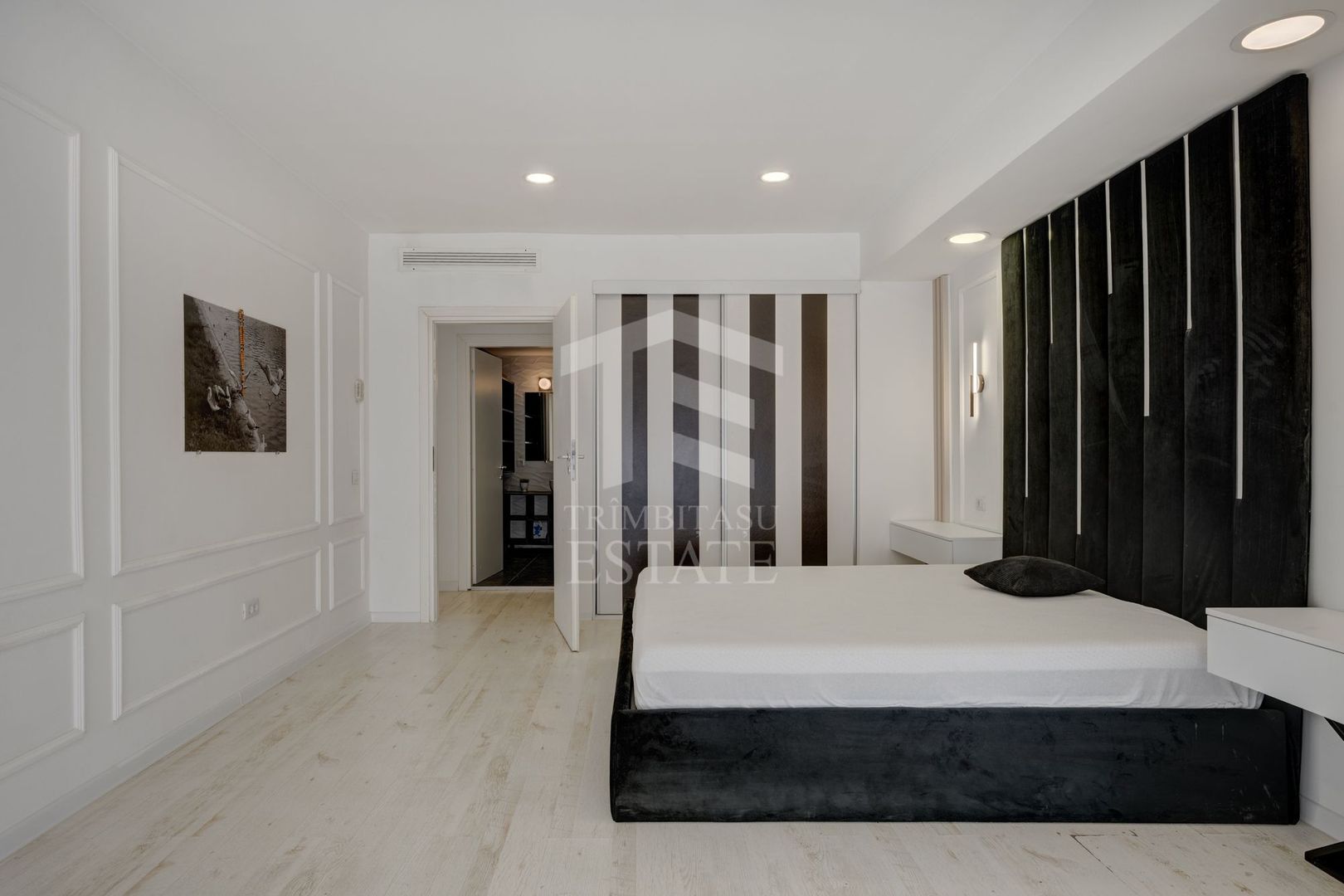 Apartament 3 camere superb si curte proprie Parc Herastrau - Poză 14