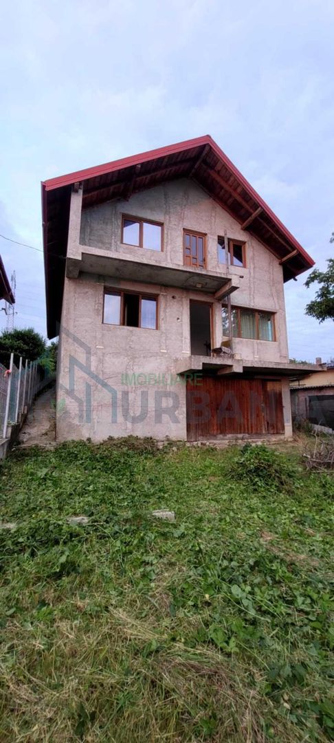 Casă de vânzare în satul Cârlig, comuna Popricani, județul Iași – 240 mp, 3 camere, 135.000 EUR - Poză 2