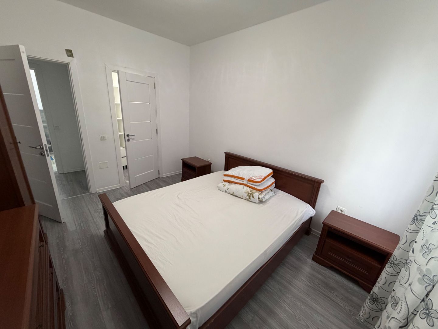 Apartament 3 camere de inchiriat - zona Arex - Poză 3