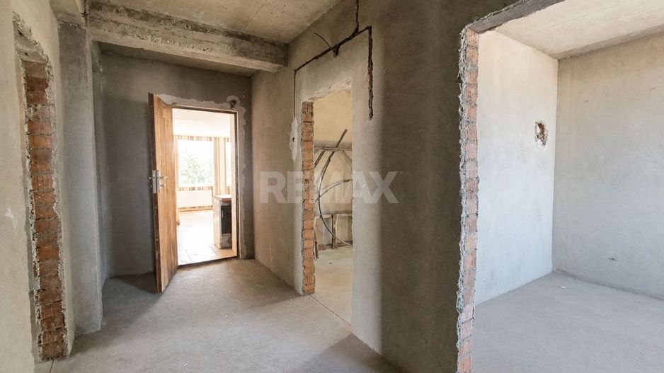 Casă în Doroțcaia – 170 m² | 13,71 ari | 6 camere + living - Poză 22