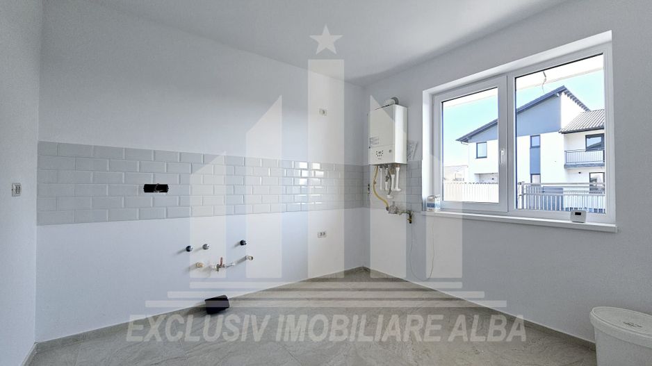 Casa insiruita de vanzare, Cetate - Poză 2