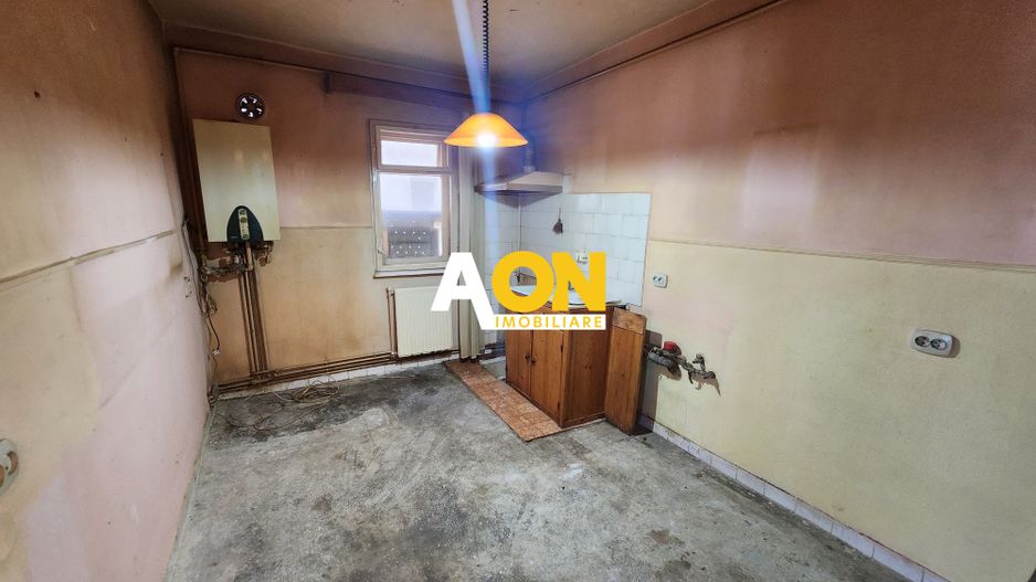 Apartament 3 camere, etaj intermediar, Cetate - Poză 4