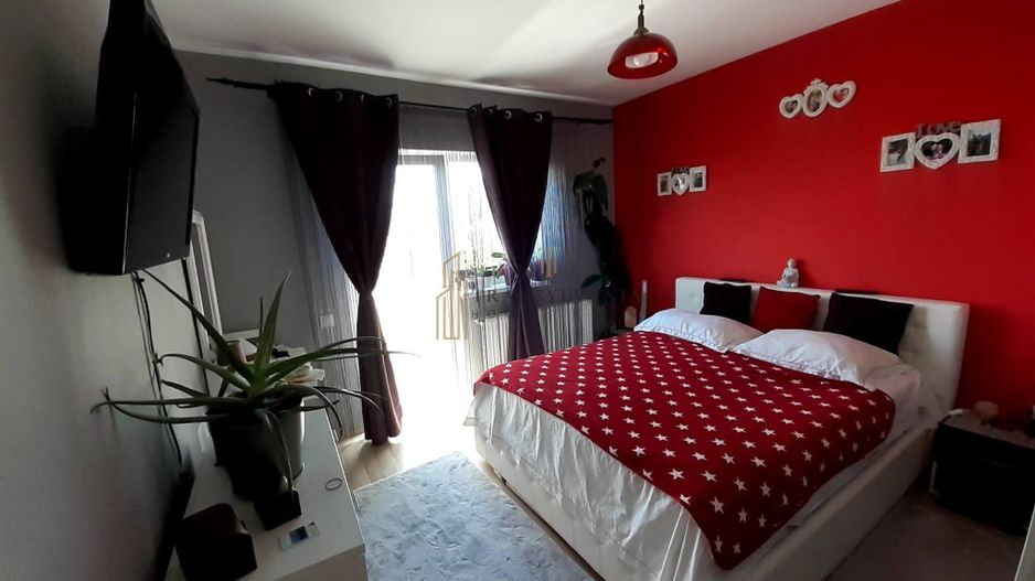 Apartament 2 camere de vanzare, etaj,2 Zona Dinicu Golescu Selimbar. - Poză 2