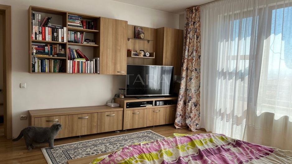 Casă spațioasă într-o zonă cu priveliște deosebită, Dambul Rotund - Poză 4