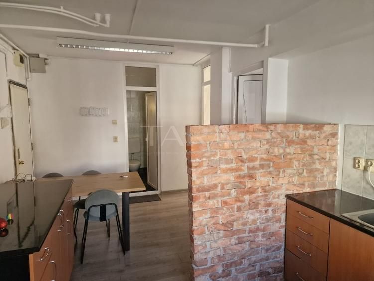 Apartament 2 camere parter inalt 60 mp ideal locuinta sau birou. - Poză 1