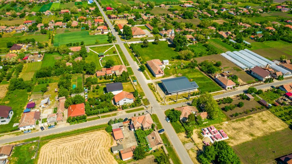 Casă cu potențial în Iratoș - Poză 13