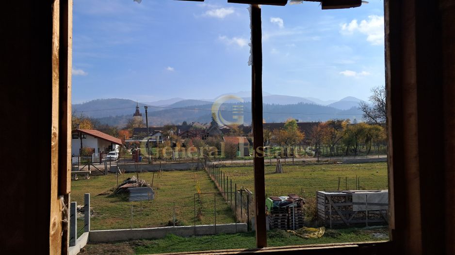 Casa moderna la rosu in Cristian - Poză 14