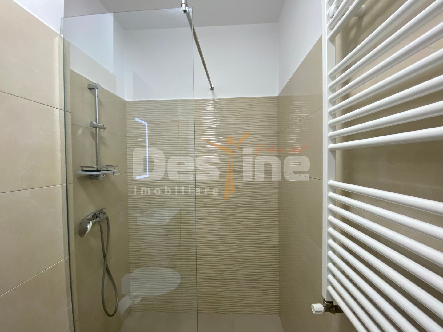 Garsoniera lux, etajul 1, cu balcon si loc de parcare inclus,   Coresi - Poză 12