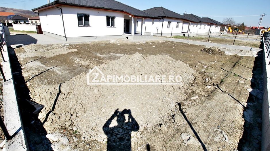 Casa 4 cam.2 băi,1 pivniță 1 dressing,500mp.teren,gard,pavaj - Poză 5