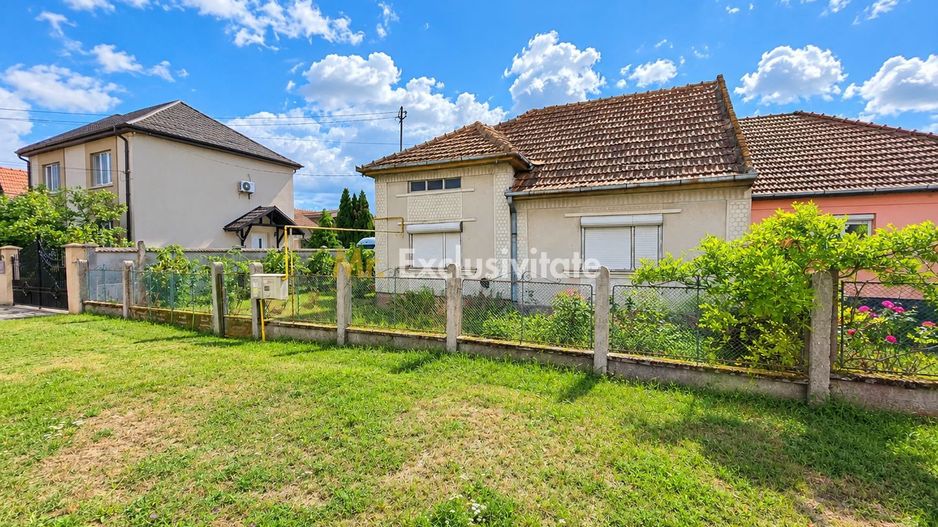 Casă de Vanzare, Str.Bradului,Nr.68,Satu Mare - Poză 1