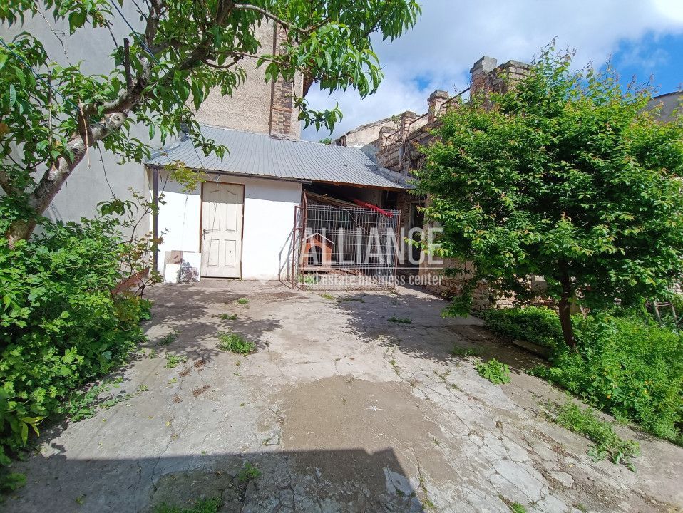 CENTRU SALA SPORTURILOR(COD03)- Casa interbelica si curte generoasa ! - Poză 40