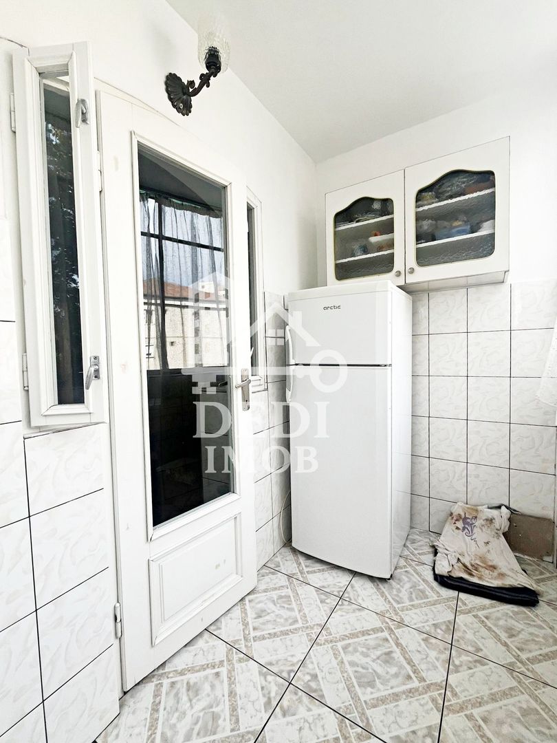 Apartament cu 2 camere de inchiriat zona Decebal, Oradea - Poză 7