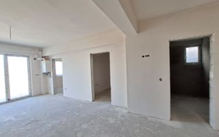 Apartament premium 3 camere 67 mp utili etaj 2 si parcare in Selimbar - Poză 1