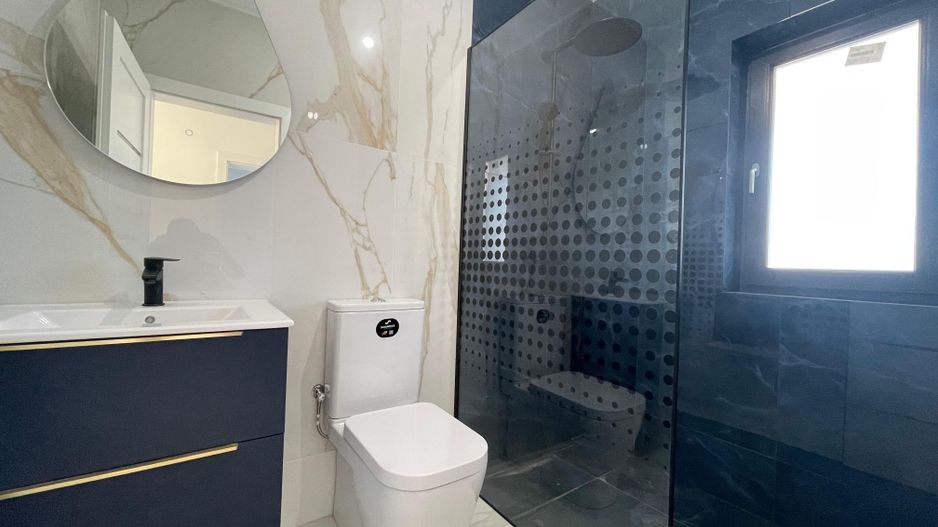 Duplex despartit prin camera tehnica - finisaje premium - Poză 6