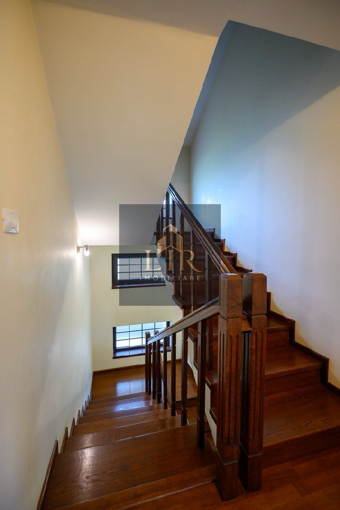 Vilă 5 camere 240 mp, mobilata,teren 806 mp – Platou Galata, Iași - Poză 17