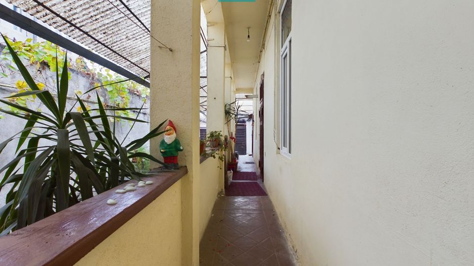 Apartament la casă cu 2 camere zona Boul Roșu - Poză 3