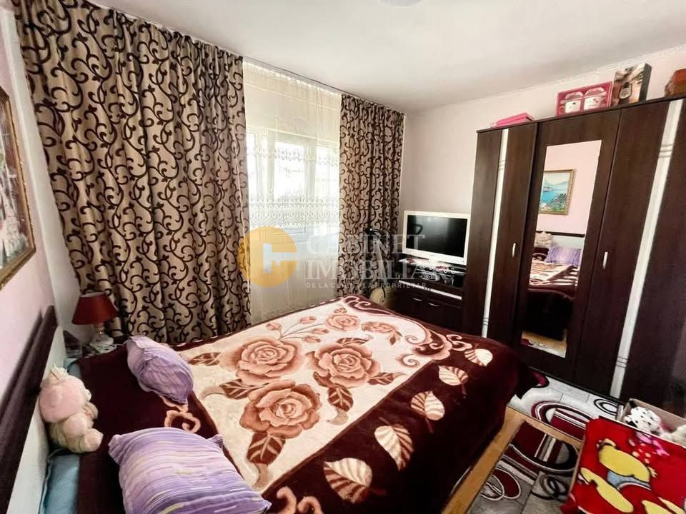 4 camere - decomandat - 1986 - loc de parcare - Poză 4