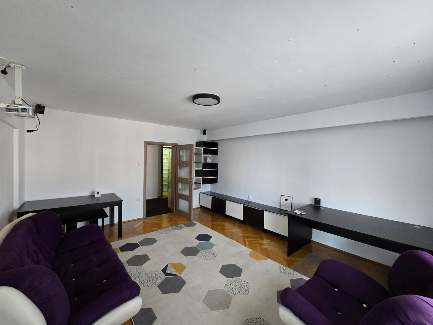 Apartament 3 camere,  Zona Lipovei, Decomandat, 72mp utili, Garaj cu CF - Poză 1