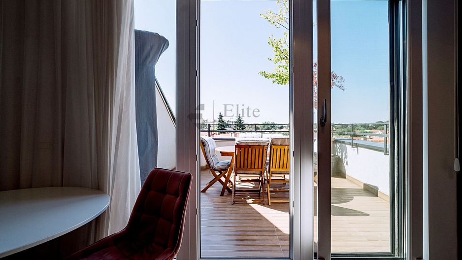 Penthouse de lux 530 mp ultracentral in Oradea - Poză 19