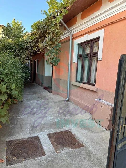 Casa singura in curte la 2 pasi de Calea Calarasilor - Poză 4