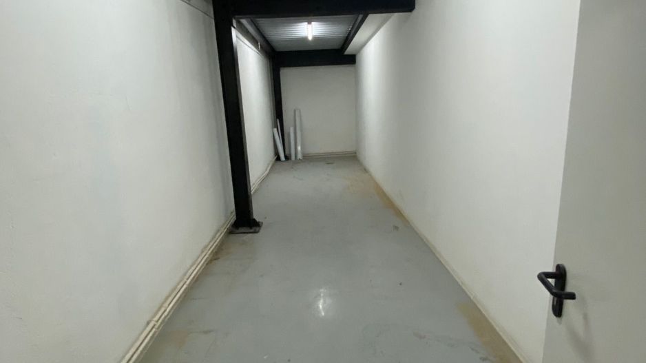 Spatiu comercial cu parcare - Poză 5