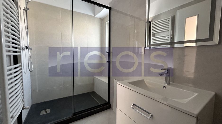 VANZARE TRIPLEX | PIATA VICTORIEI | 6 CAMERE |  244 mp UTILI | - Poză 9