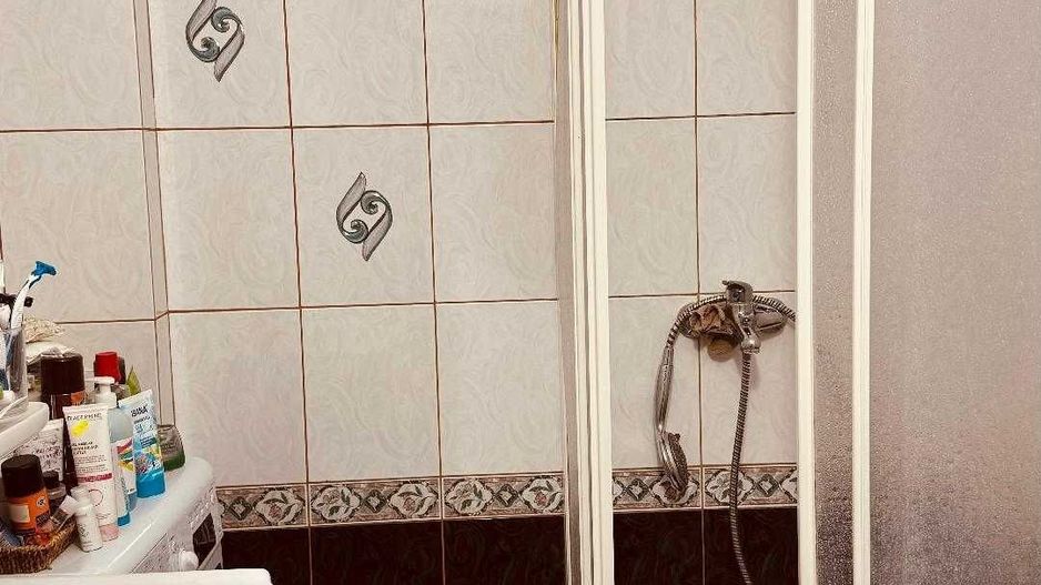 Apartament cu 3 camere, etaj 2, zona TRAIAN; - Poză 3