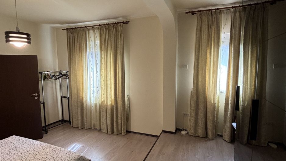 Apartament privat la casa la 5 minute de Piața Victoriei - Poză 45