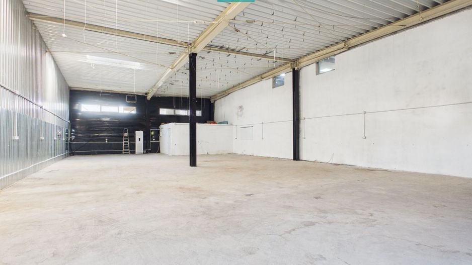 HALĂ DE ÎNCHIRIAT ÎN ARAD, MICĂLACA – 277 MP UTILI - Poză 3