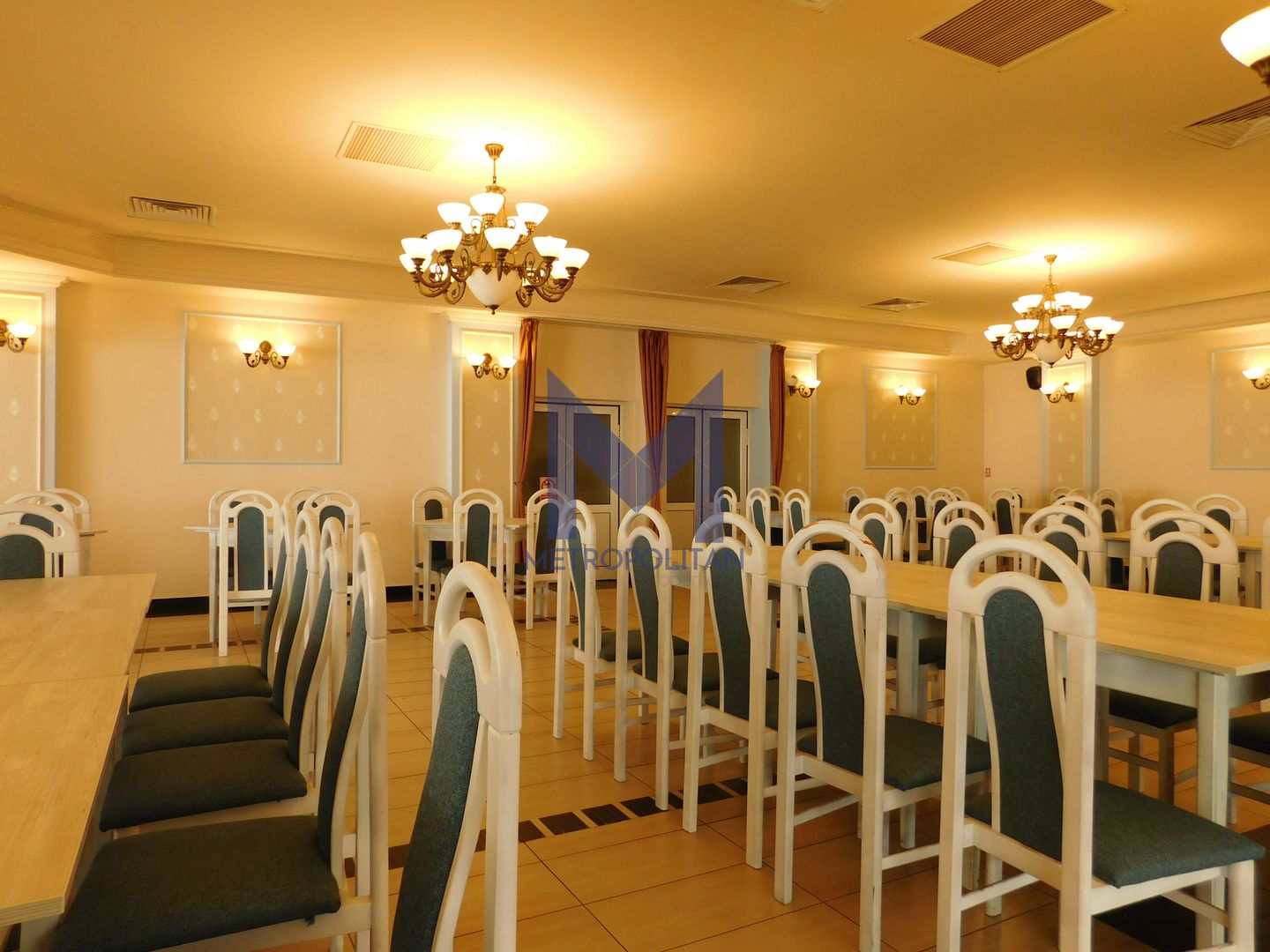 Restaurant cu terasă de închiriat, în Complex Comercial Mercur - Poză 4