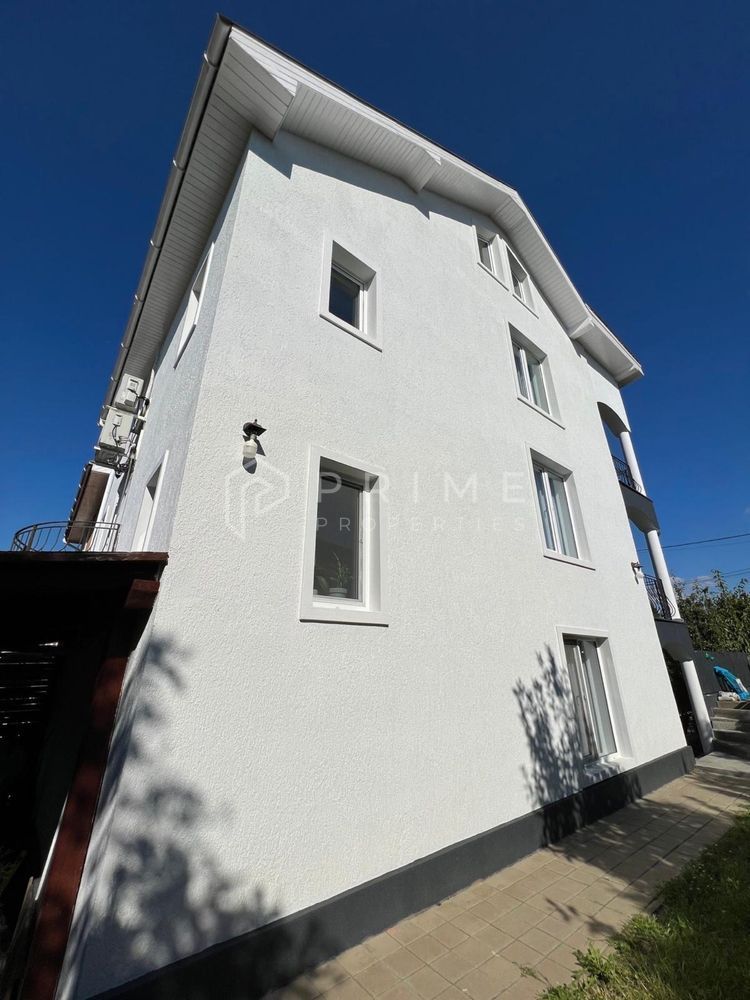 Casă spațioasă structurată pe 4 niveluri – Corunca, zona Rompetrol - Poză 5