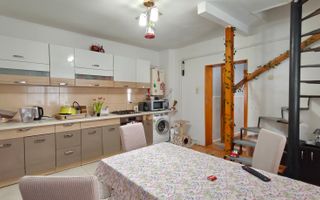 Casă 3 camere I Curte 814mp I Pivniță I Garaj I Axente Sever - Poză 3