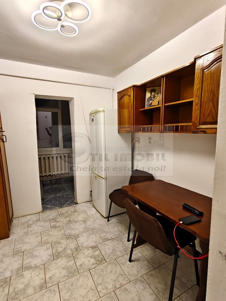 Apartament 2 camere decomandat - 56 mp - Nicolina - 400€ - Poză 5