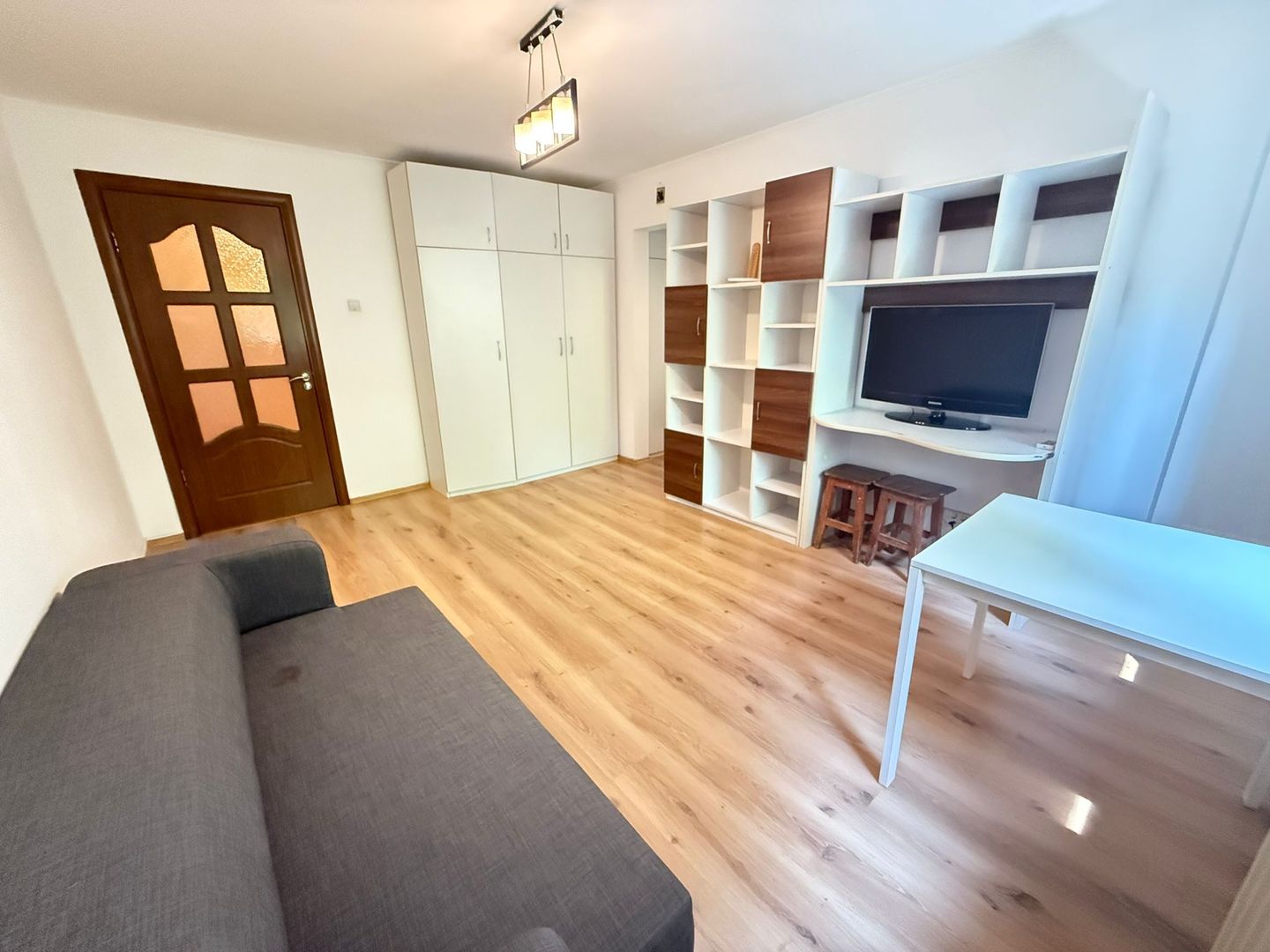 Apartament 2 Camere Teiul Doamnei Lacul Tei - Poză 1