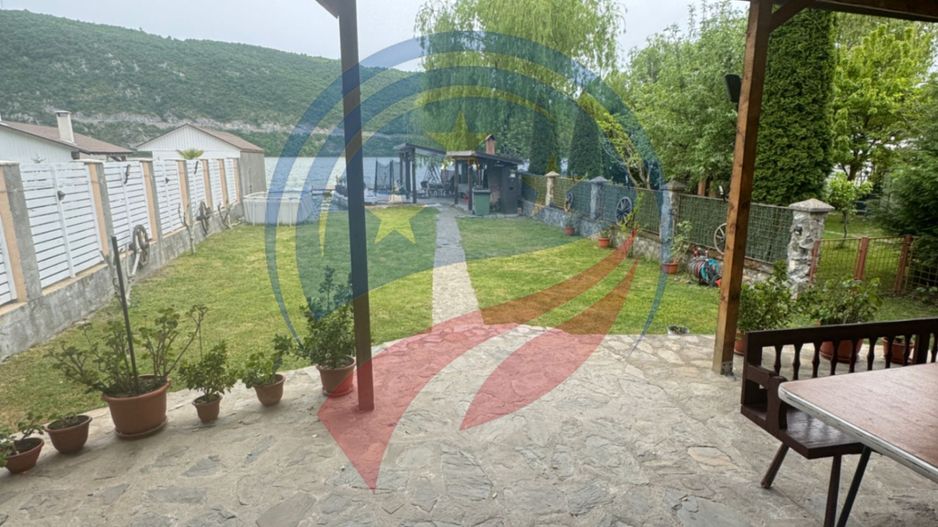 Pensiune cocheta de vanzare- Dubova-pe malul Dunării - Poză 19