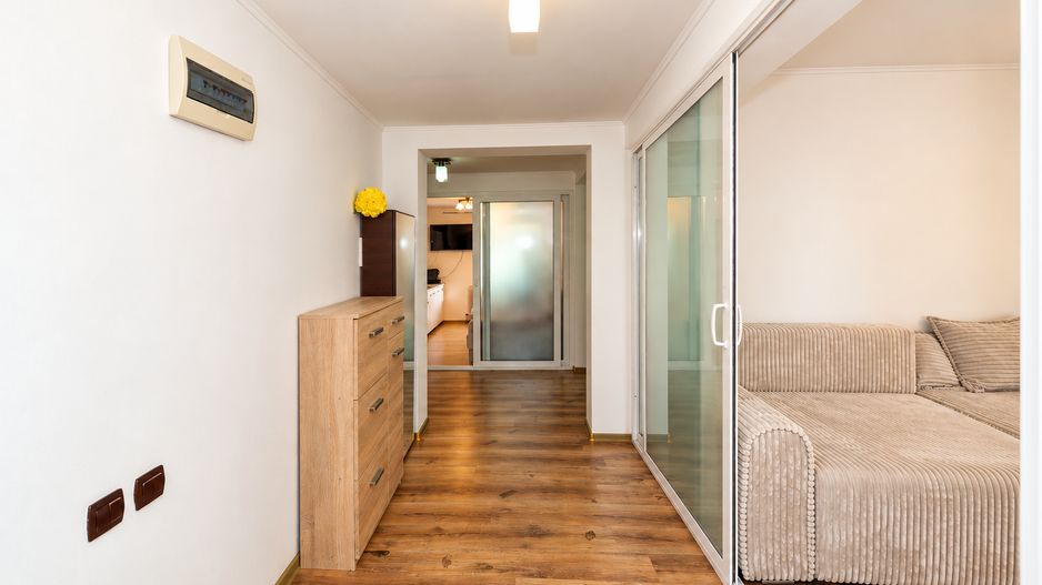 Apartament 2 camere de vanzare, 67mp mobilat, parcare, bloc cu 6 ap. - Poză 12