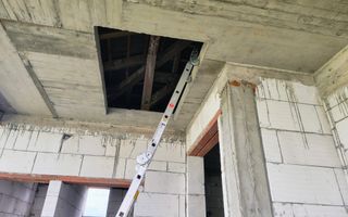 Casă la roșu,  – Oradea, str. Caișilor. 175 000 E . Comision 0 - Poză 8