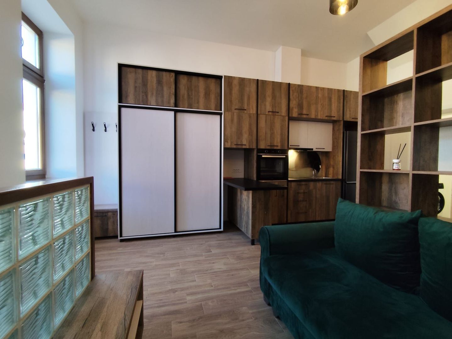 Vanzare | proprietate ultracentrala | studio + ap.2 camere | Oradea - Poză 3