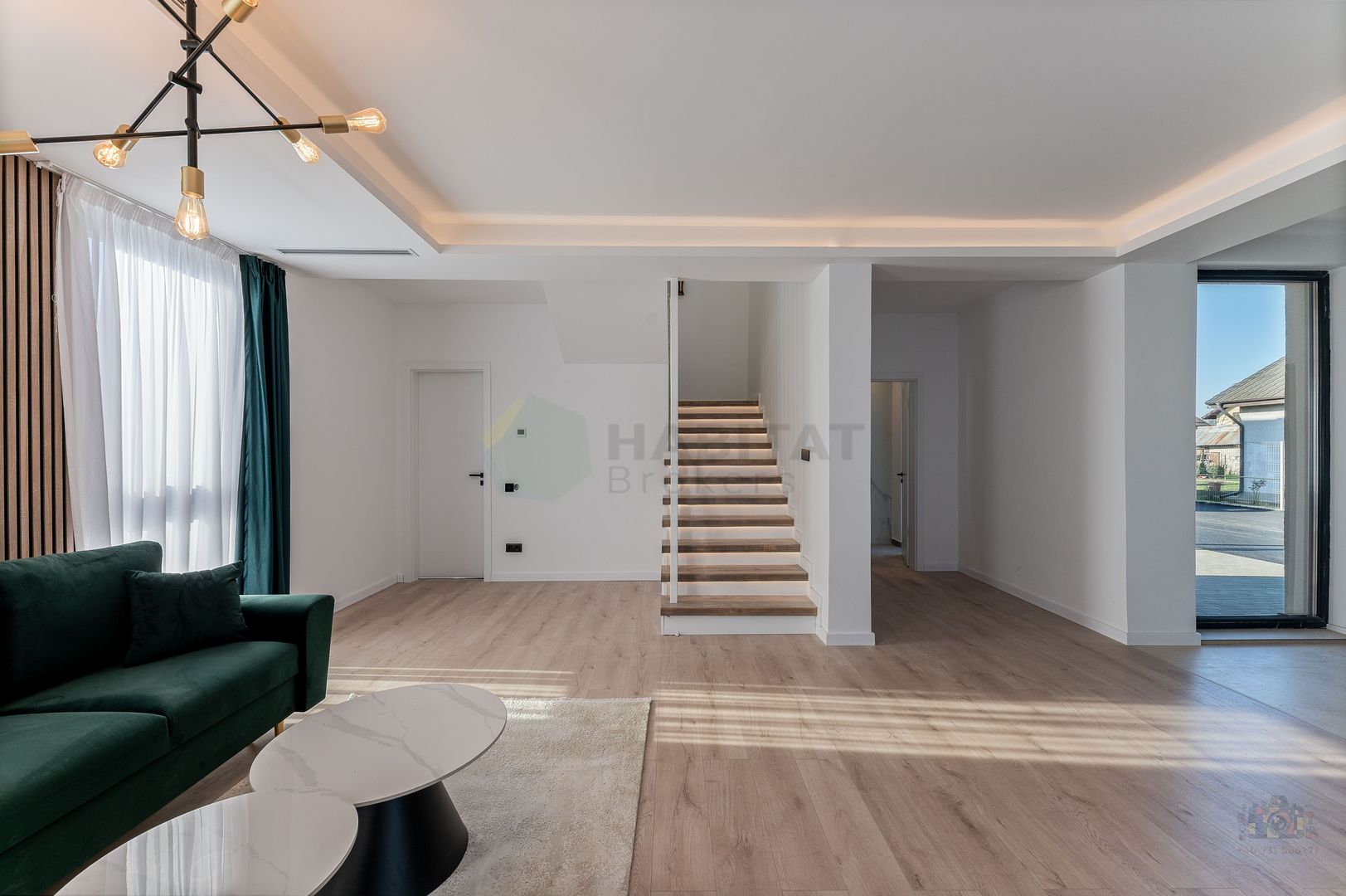 Casa Smart Tunari/ Panouri fotovoltaice/ Ventiloconvector/ Pompa caldura - Poză 2