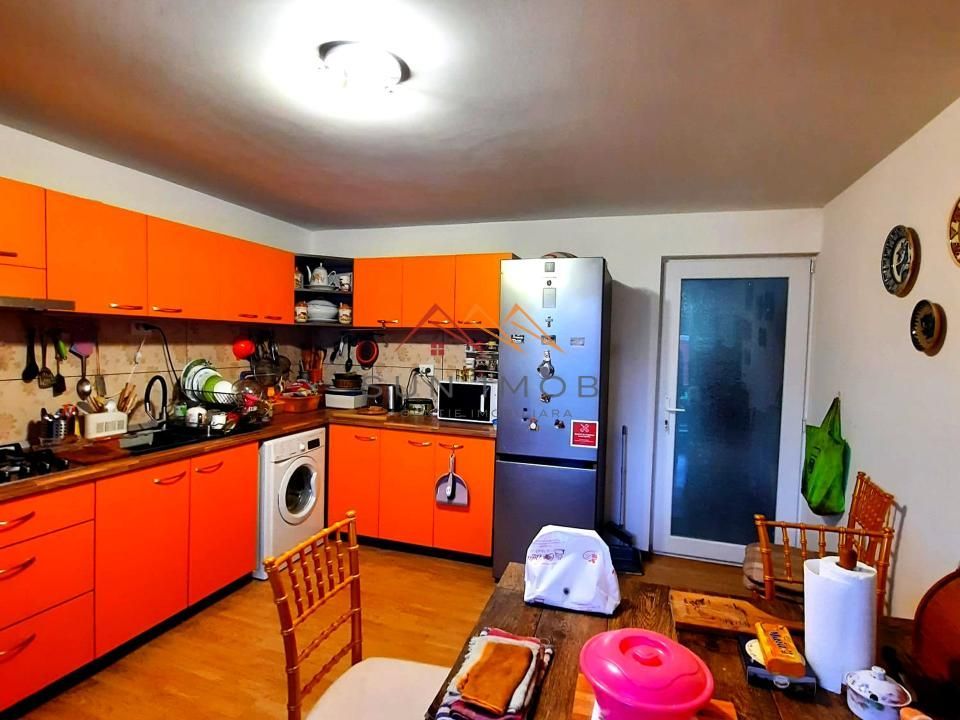 Casa P+M, 3 camere, central, teren 313 m2, zona linistita, Breaza, PH - Poză 5