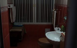 Casă 705 mp și Teren 1.700 mp în intravilan, Madârjești, 30 km de Iași - Poză 8