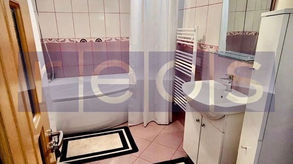 VILA P+1+M APARATORII PATRIEI - Poză 6