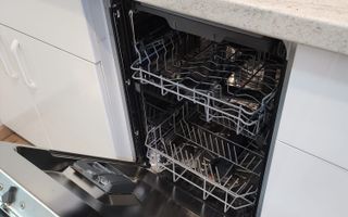 Vanzare Apartament 2 Camere Mall Vitan - Metrou Mihai Bravu - Poză 5