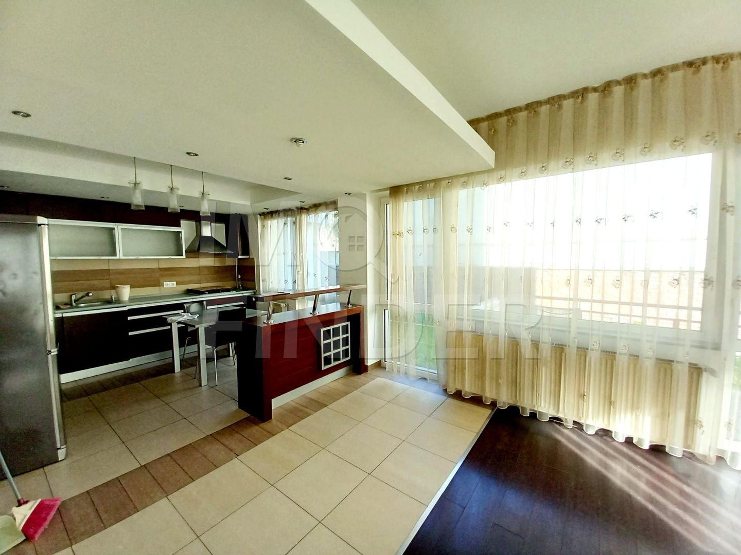 3 camere Parcare Subterana Inclusa Zona Centrala - Poză 2