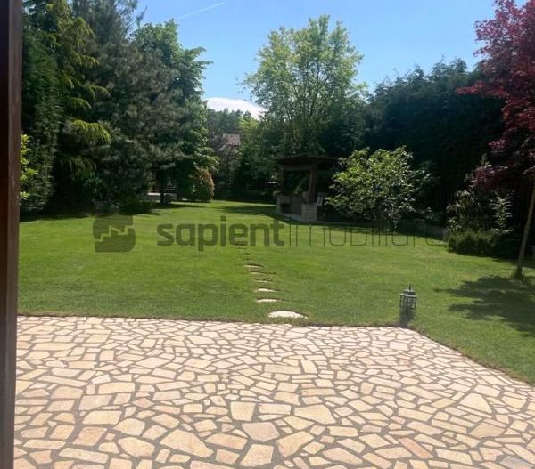 Casa lux in Sinmartin Beverly Hills - Poză 17