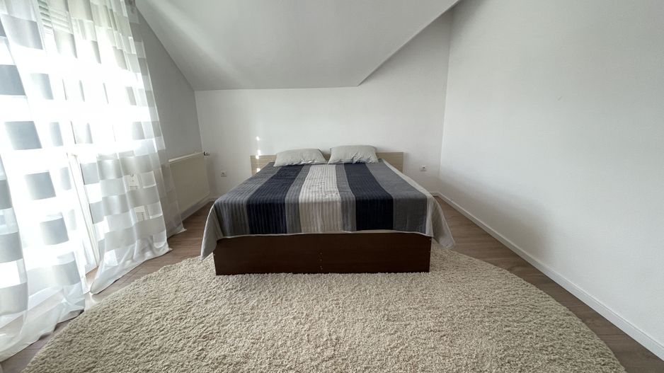 Casa spatioasa cu spatiu de relaxare-zona Blascovici - Poză 18