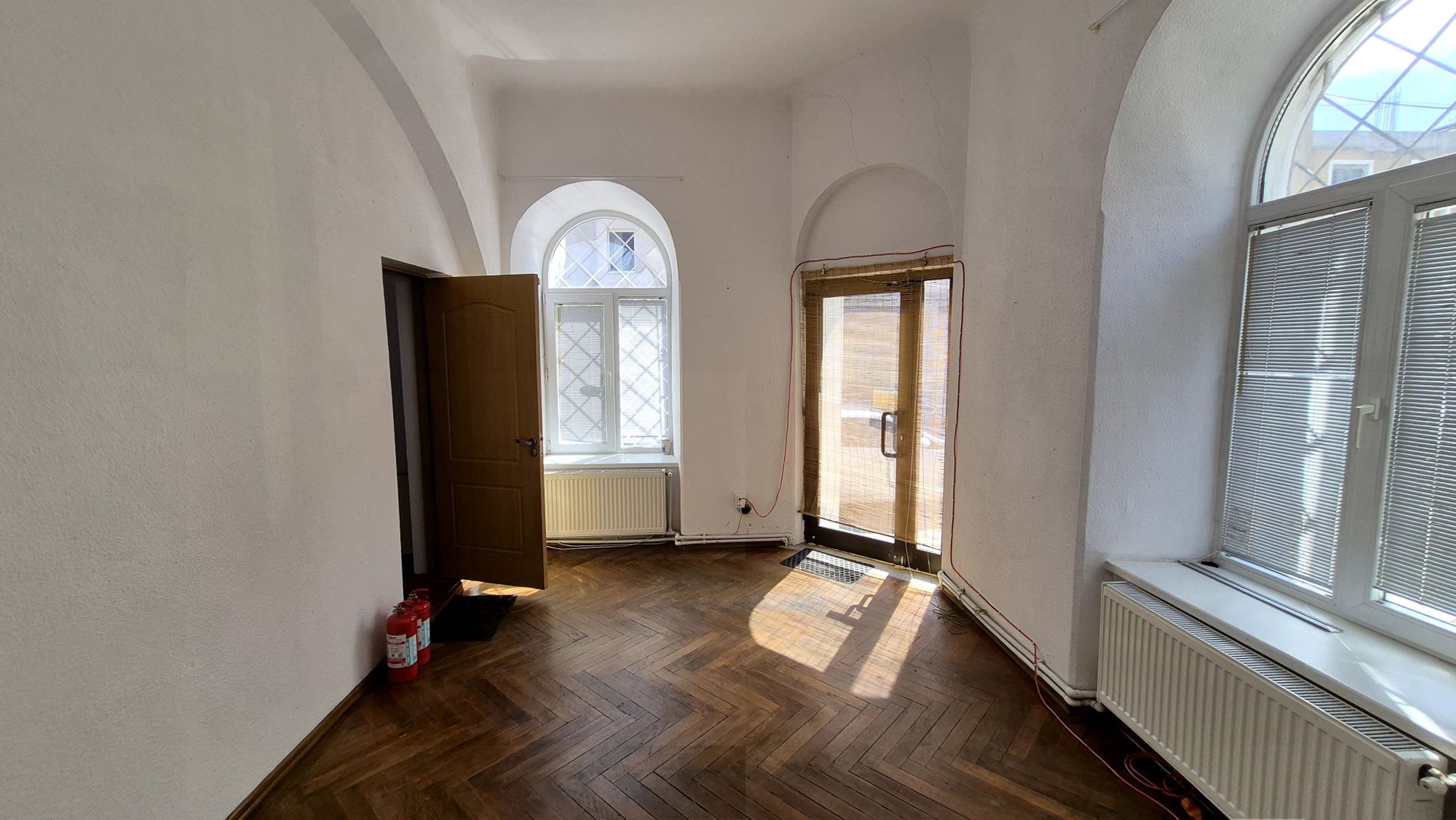 Spatiu comercial 85 mp - Universitate - Poză 2